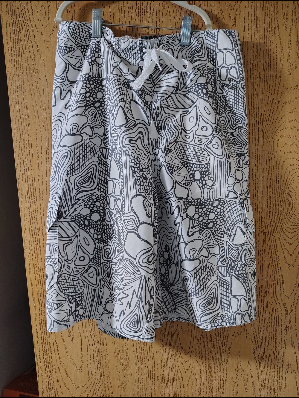 Hang Ten White & Black Abstract Pattern Swim Trunks